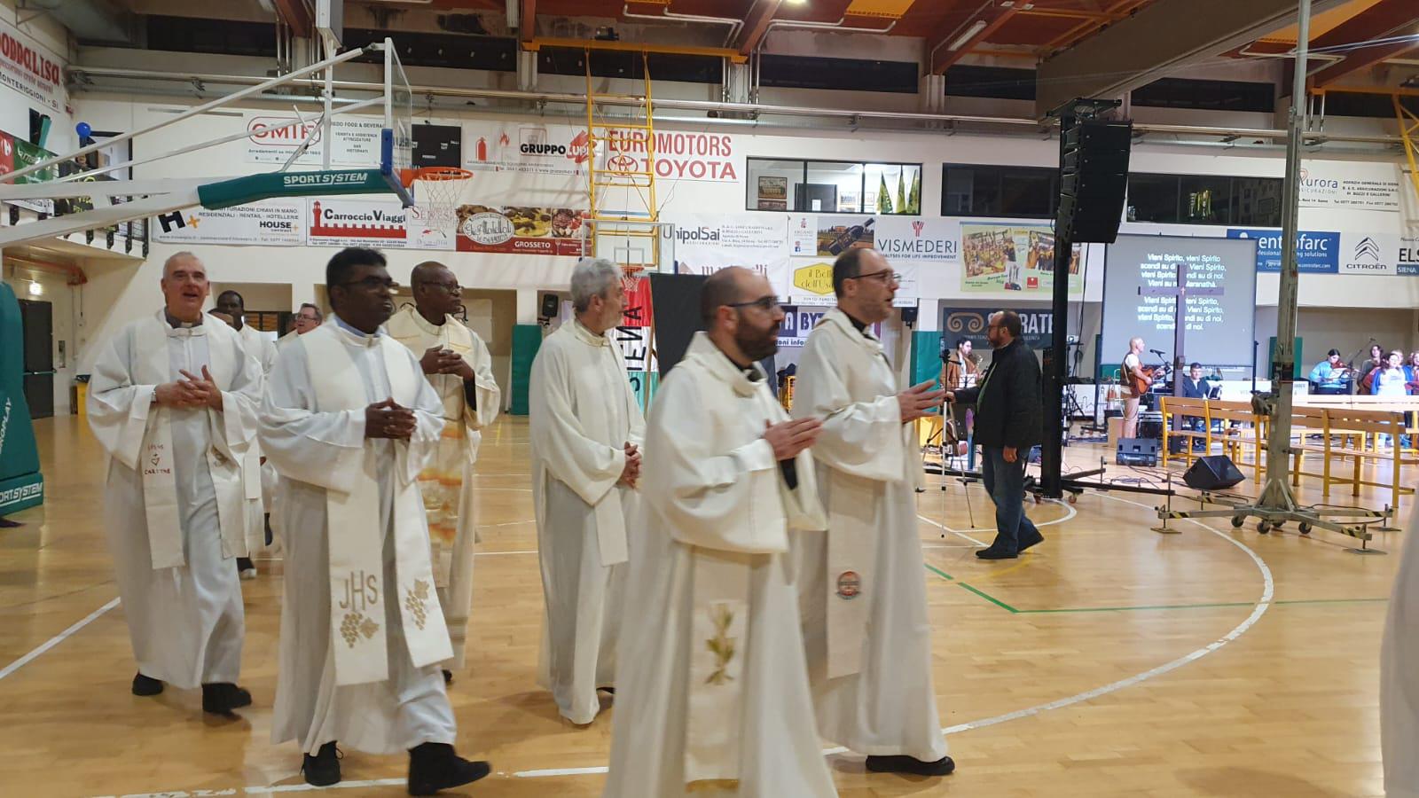 3^ edizione 'La Notte dei Santi' al PalaOrlandi